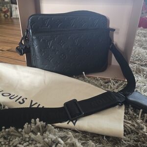 Louis Vuitton Trio Mess NV